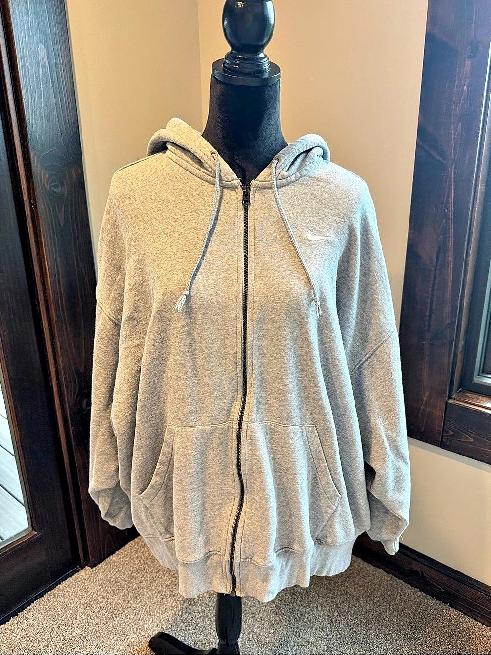 Nike Gray Pullover Hoodie Size Medium